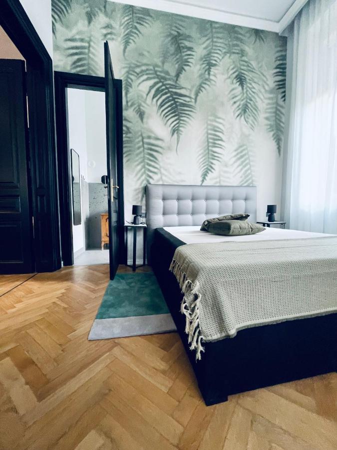Yacht Club Apartman