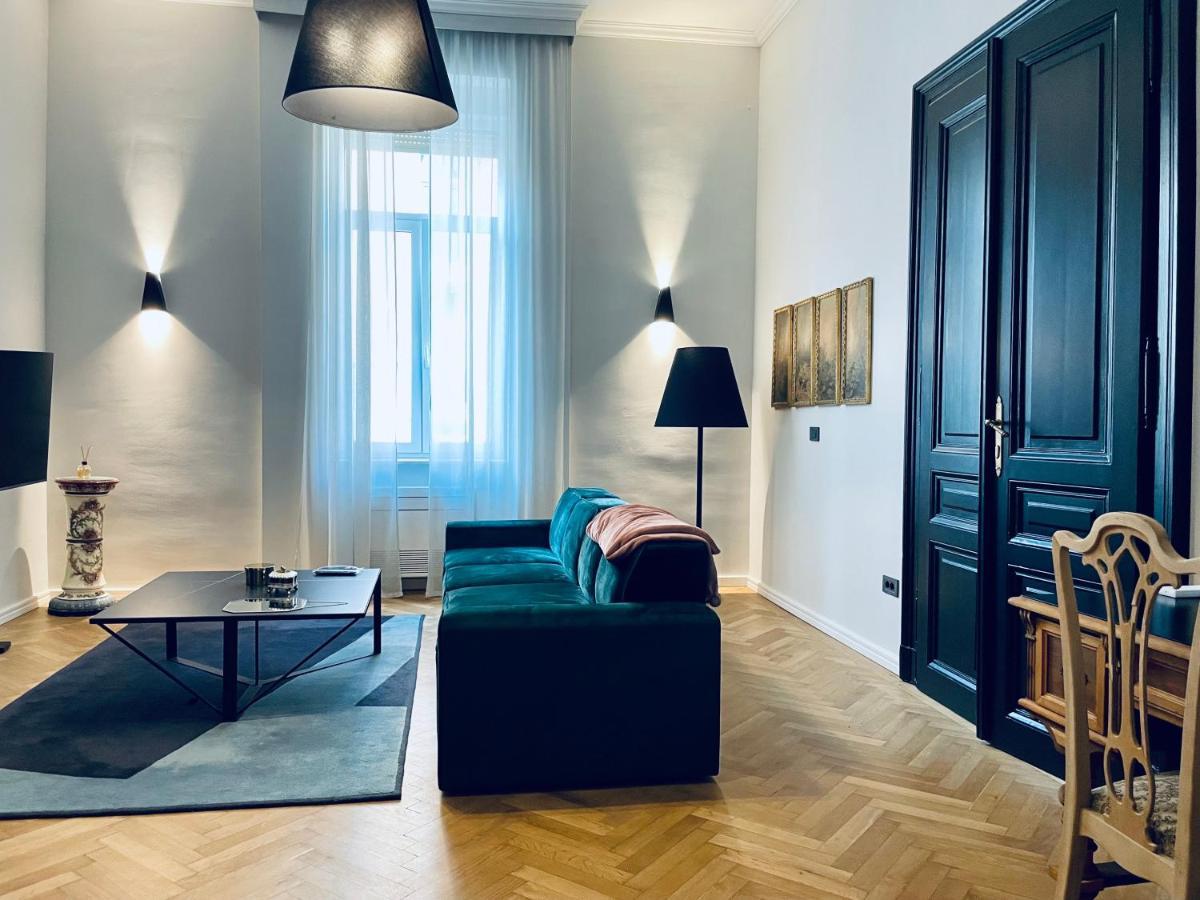 Yacht Club Apartman *